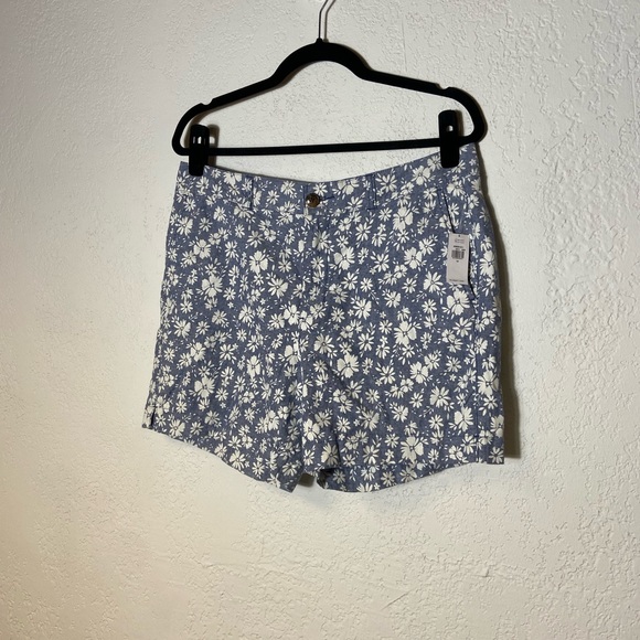Old Navy Linen Floral Shorts, NWT - Picture 2 of 8